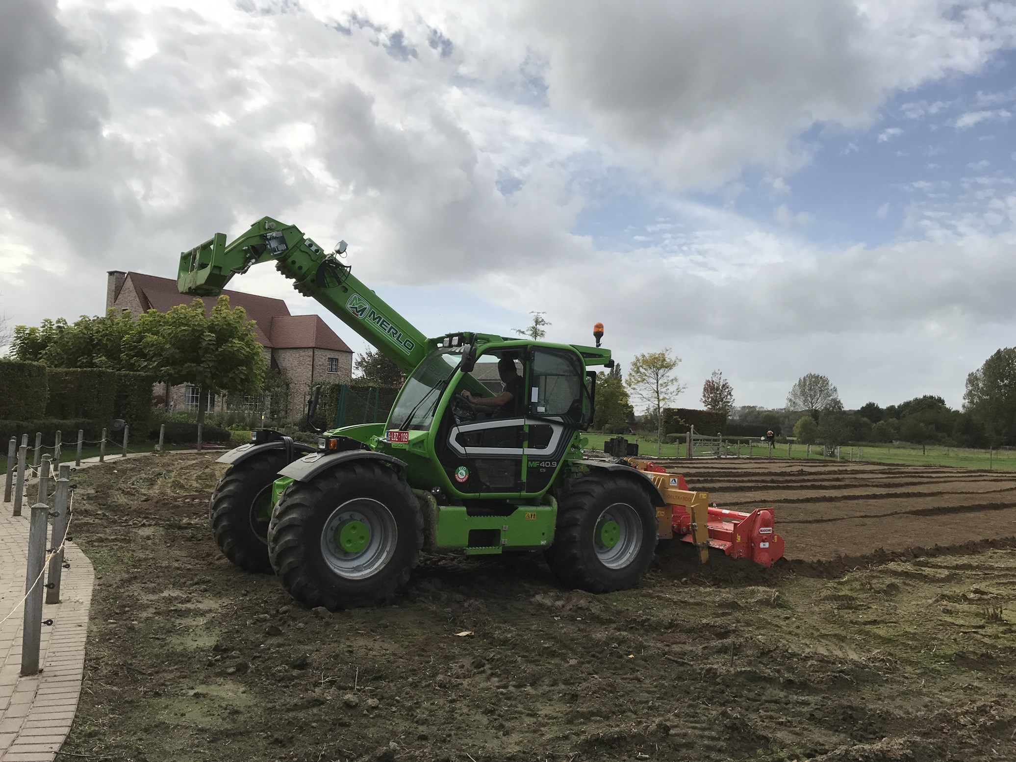 Merlo Dealer: Jouw Partner Voor Verreikers