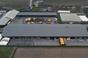 Landbouwmachinefabrikant Vredo heeft haar nieuwe productiefaciliteit in Dodewaard officieel in gebruik genomen.