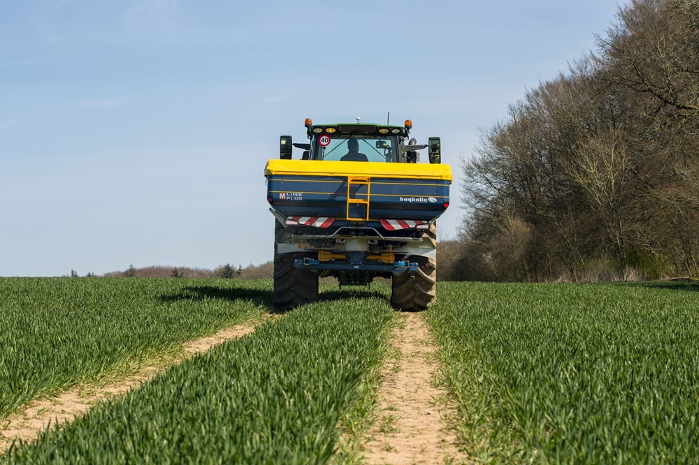 Nieuw flexibel kantstrooisysteem van Bogballe voor grotere werkbreedtes