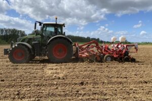 Evers Rijenteeltwoeler verhelpt droogtestress en natte voeten