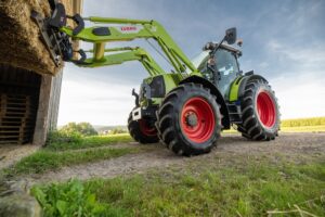 14 nieuwe Vredestein Traxion-banden voor Claas Arion-tractoren