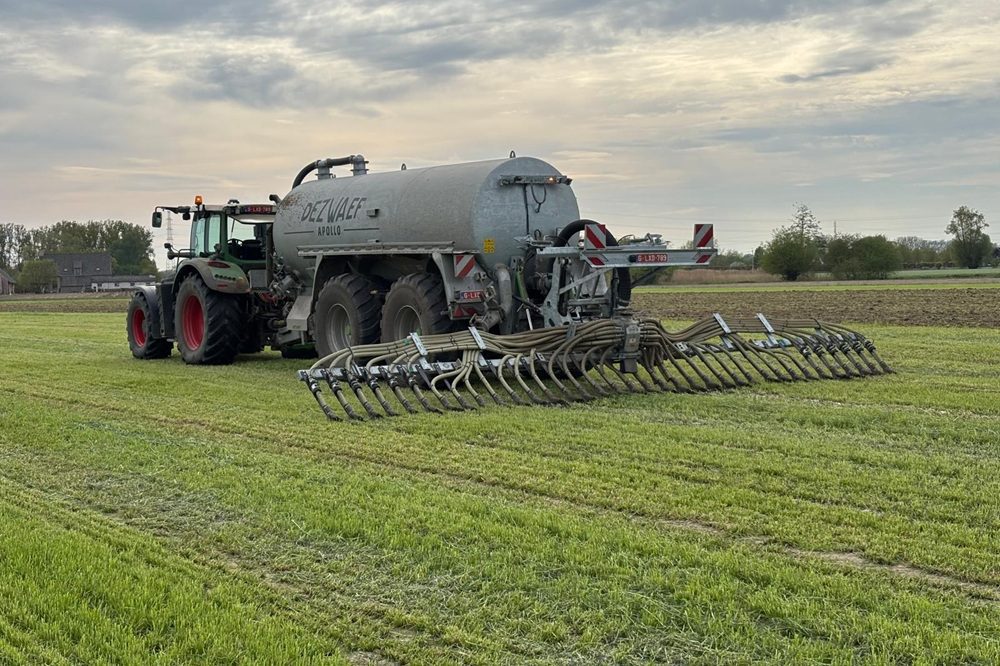 Dezwaef introduceert compacte sleufkouterbemester