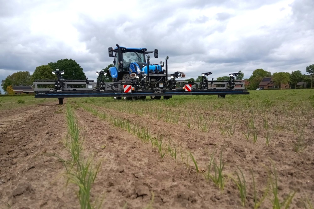 Geen onkruid is veilig met de Rumex RXF900-spotsprayer